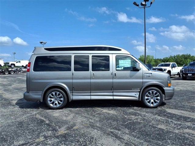 new 2025 GMC Savana 2500 car