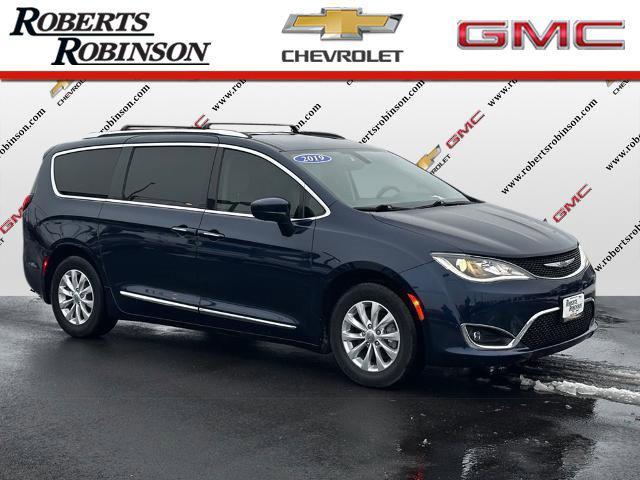 used 2019 Chrysler Pacifica car, priced at $15,965