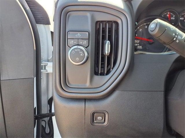 new 2025 GMC Sierra 1500 car, priced at $39,914