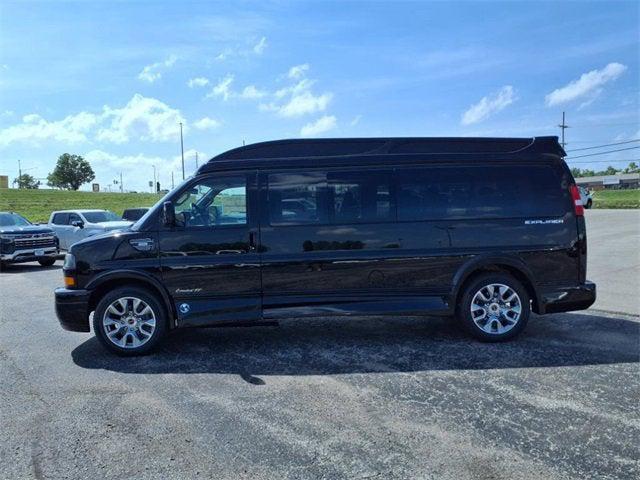 new 2025 GMC Savana 2500 car