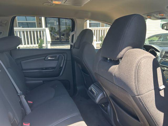 used 2011 Chevrolet Traverse car, priced at $11,990