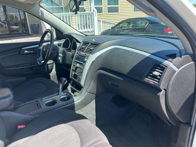 used 2011 Chevrolet Traverse car, priced at $11,990