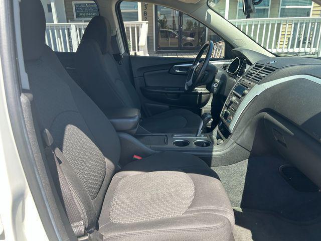 used 2011 Chevrolet Traverse car, priced at $11,990