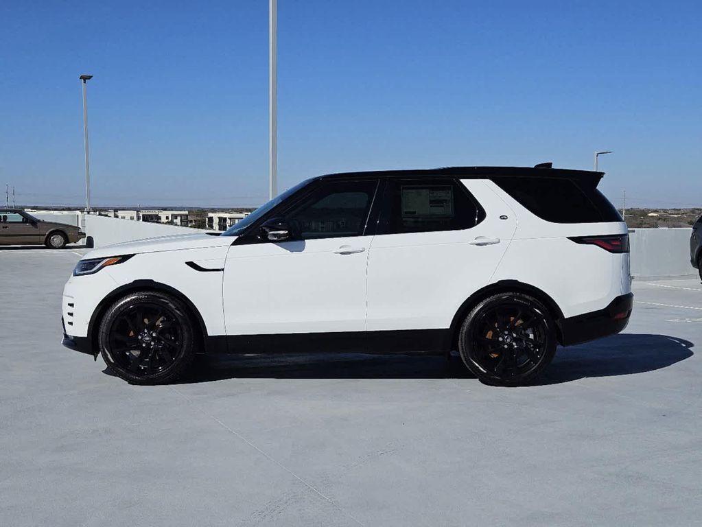 new 2025 Land Rover Discovery car, priced at $77,518