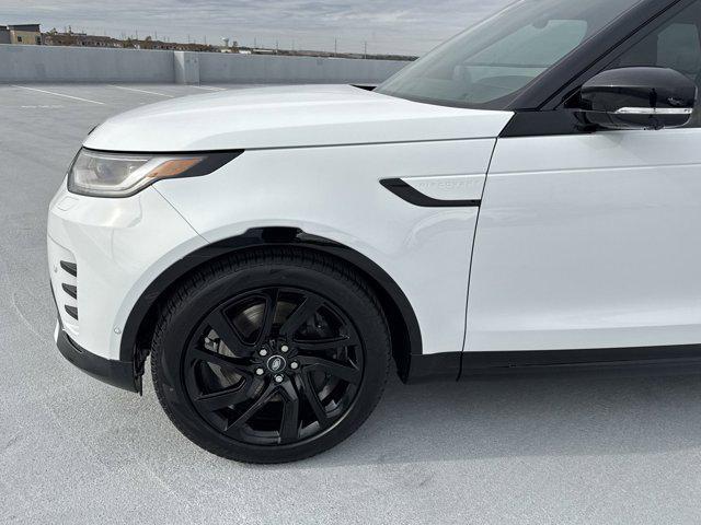 new 2025 Land Rover Discovery car, priced at $77,518