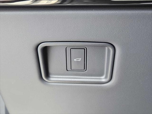 new 2025 Land Rover Range Rover Sport car, priced at $104,690