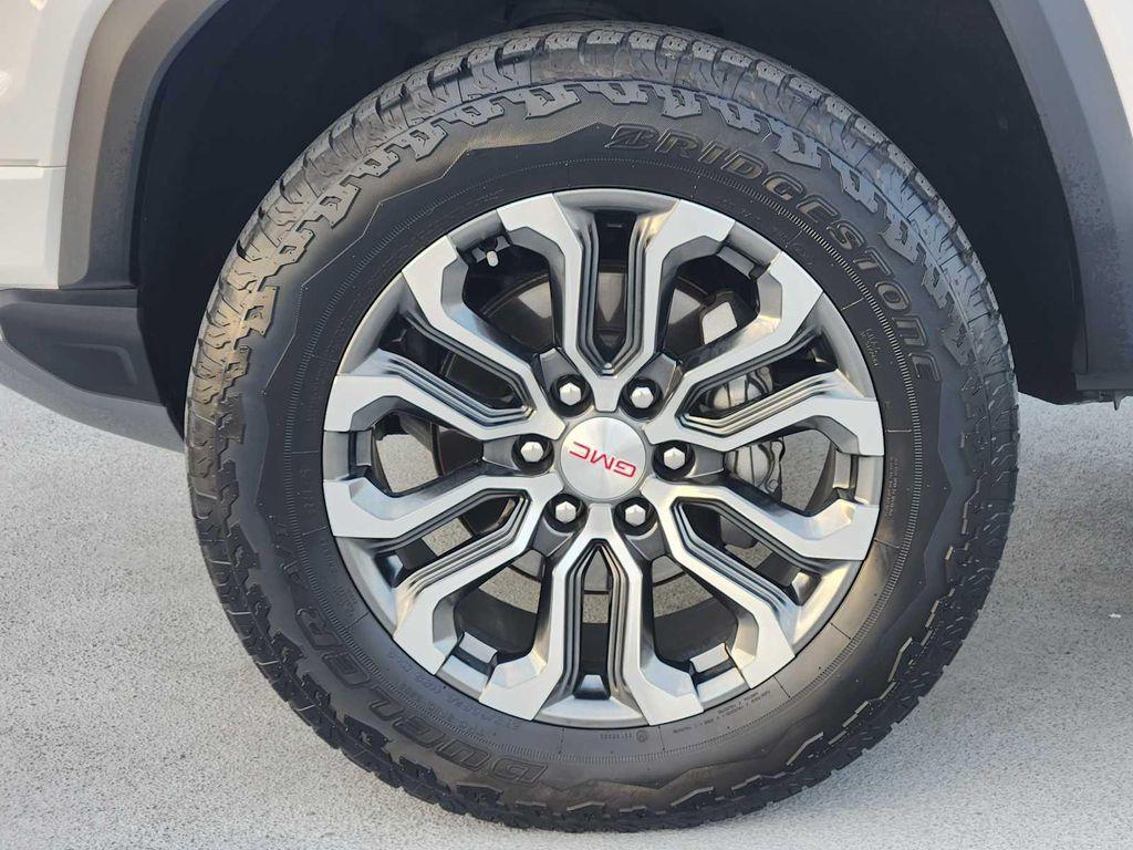 used 2024 GMC Canyon car, priced at $47,990