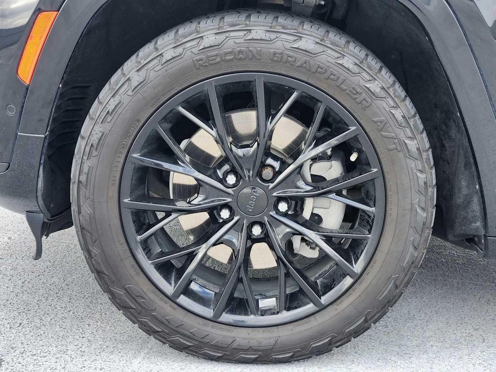 used 2021 Jeep Grand Cherokee L car, priced at $33,990