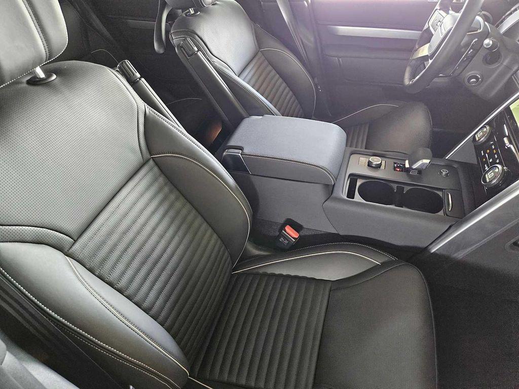 used 2024 Land Rover Discovery car, priced at $51,990