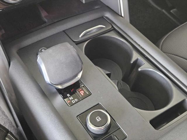 used 2024 Land Rover Discovery car, priced at $55,990