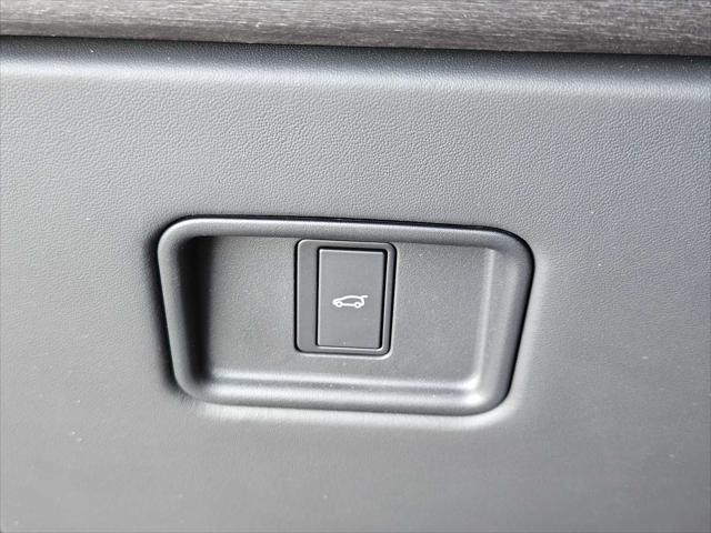 new 2025 Land Rover Range Rover car, priced at $157,900