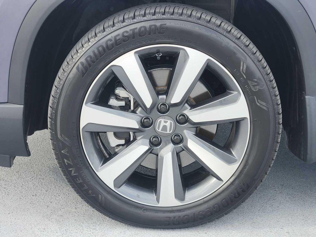 used 2025 Honda Pilot car, priced at $47,990
