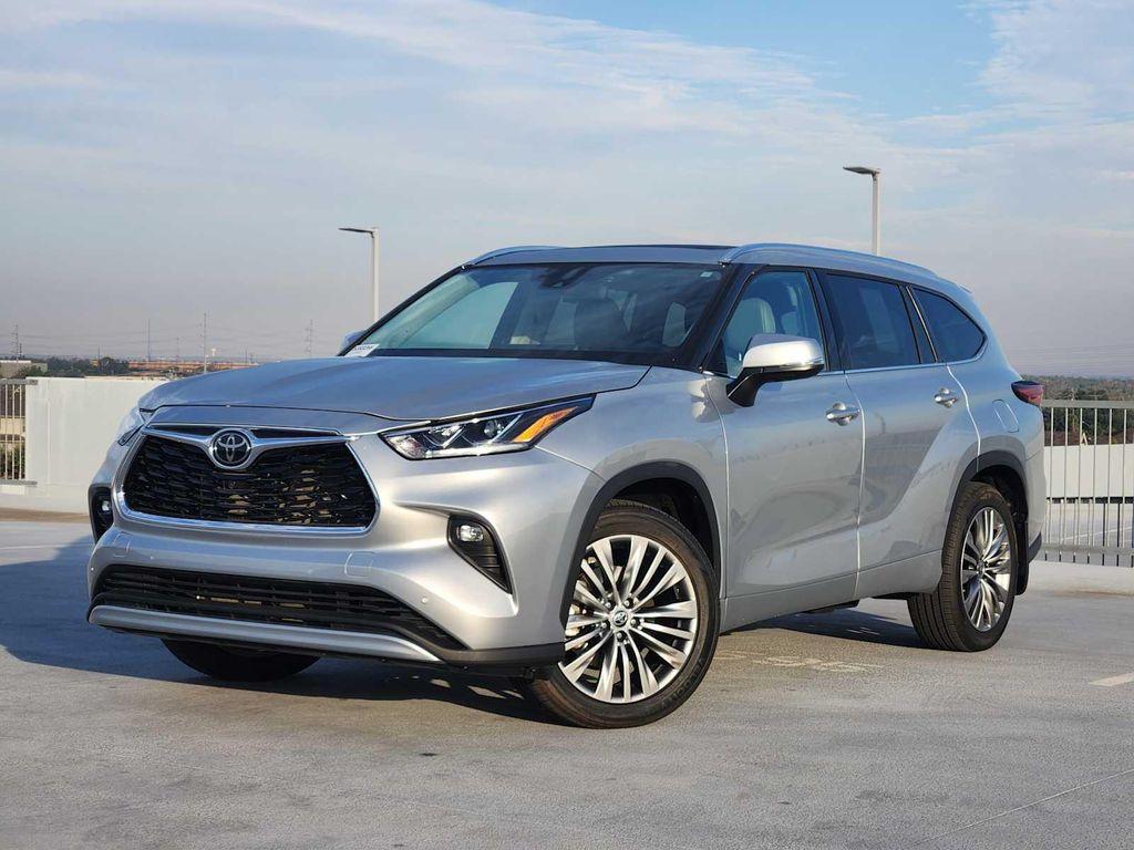 used 2021 Toyota Highlander car, priced at $36,990