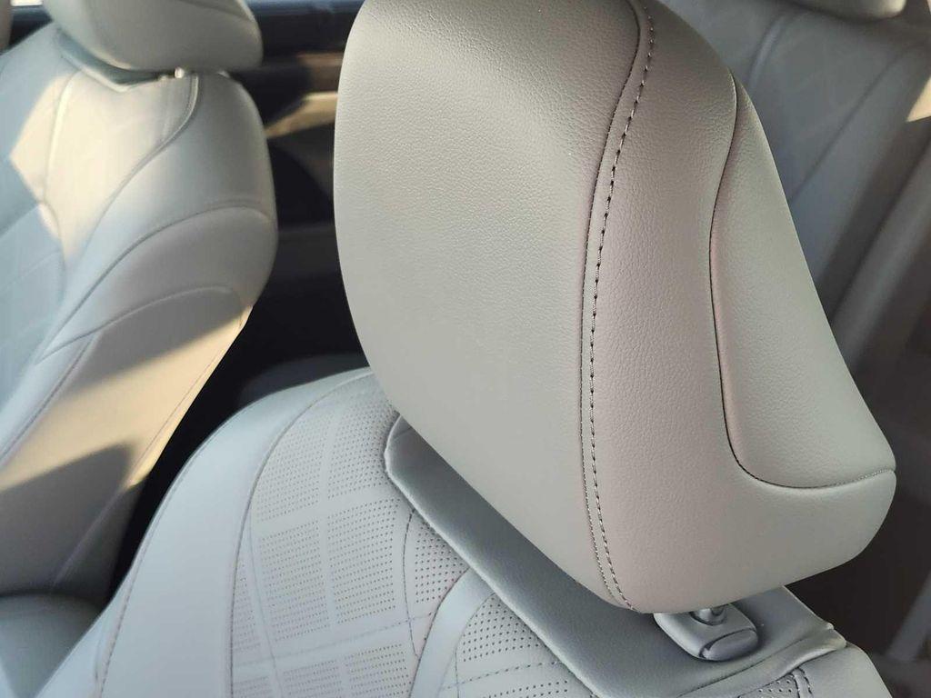 used 2021 Toyota Highlander car, priced at $35,990