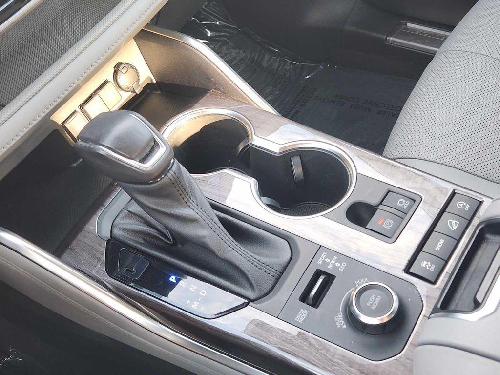 used 2021 Toyota Highlander car, priced at $35,990