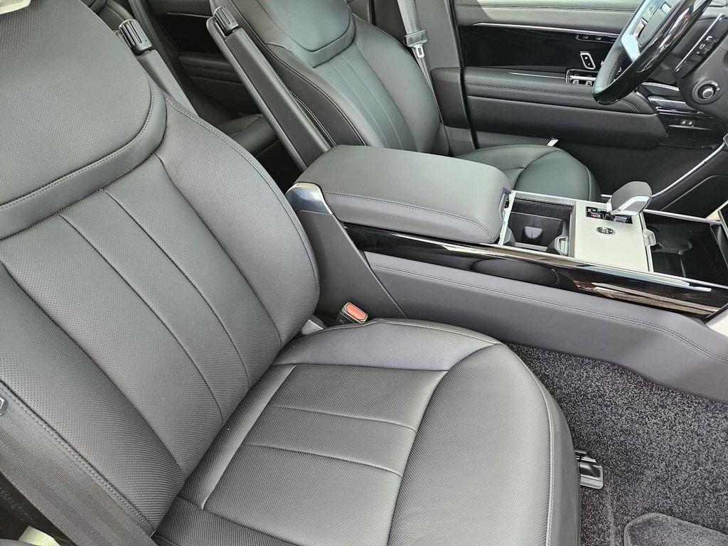 new 2025 Land Rover Range Rover car, priced at $155,070