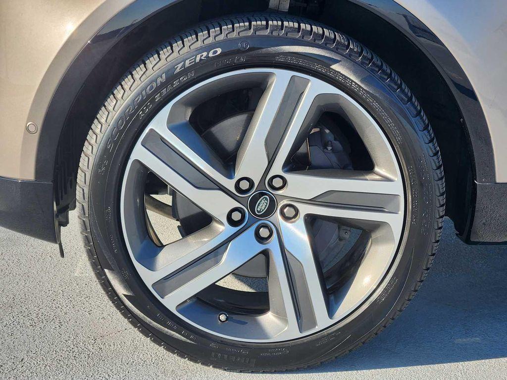 used 2021 Land Rover Discovery car, priced at $27,990