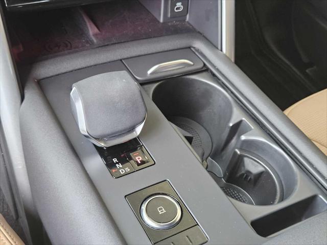 used 2024 Land Rover Discovery car, priced at $53,990