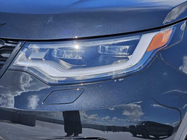 used 2024 Land Rover Discovery car, priced at $55,990