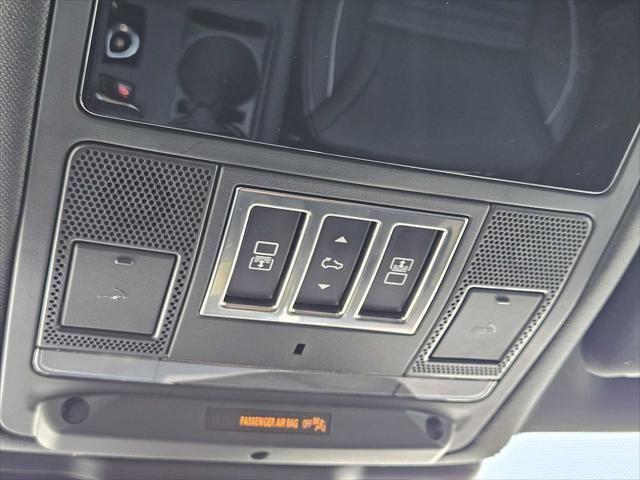 used 2024 Land Rover Discovery car, priced at $50,990