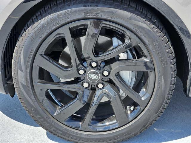 used 2024 Land Rover Discovery car, priced at $50,990