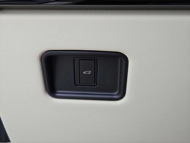 new 2025 Land Rover Range Rover car, priced at $150,580