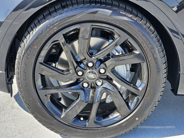 new 2025 Land Rover Discovery car, priced at $76,018