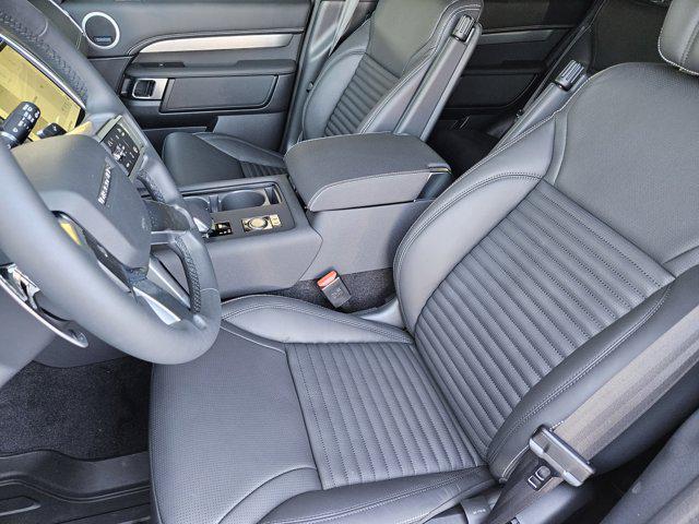 new 2025 Land Rover Discovery car, priced at $76,018
