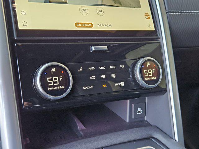 new 2025 Land Rover Discovery car, priced at $76,018