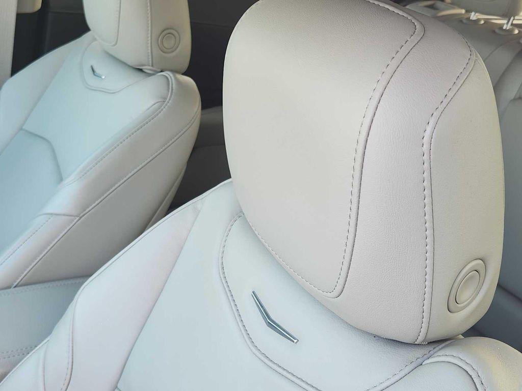 used 2023 Cadillac XT4 car, priced at $25,990