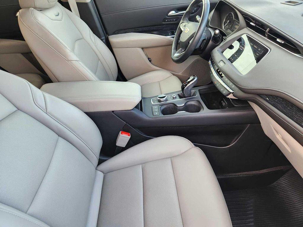 used 2023 Cadillac XT4 car, priced at $25,990