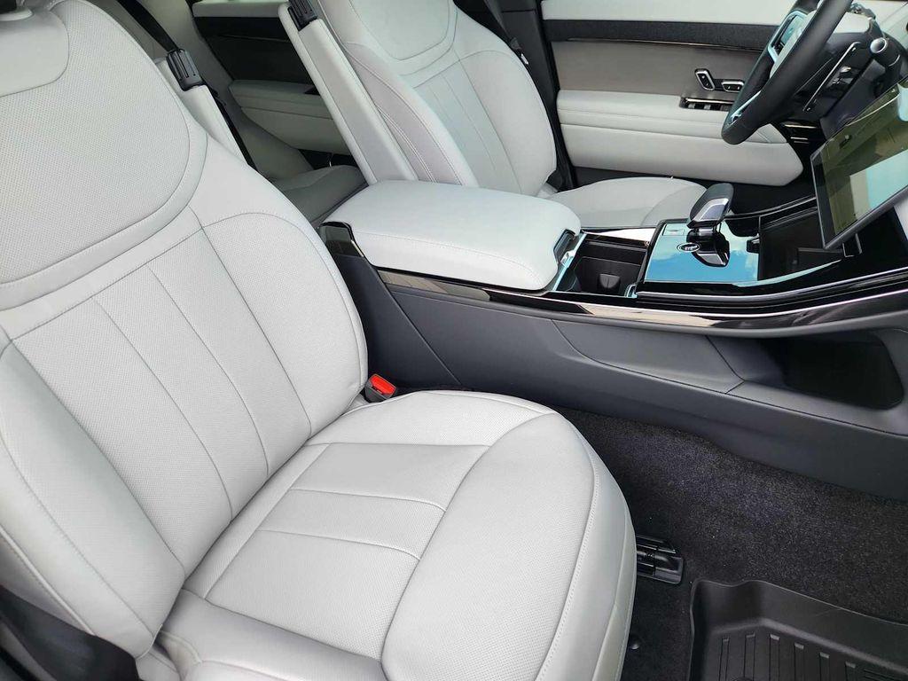 new 2025 Land Rover Range Rover Sport car, priced at $93,320