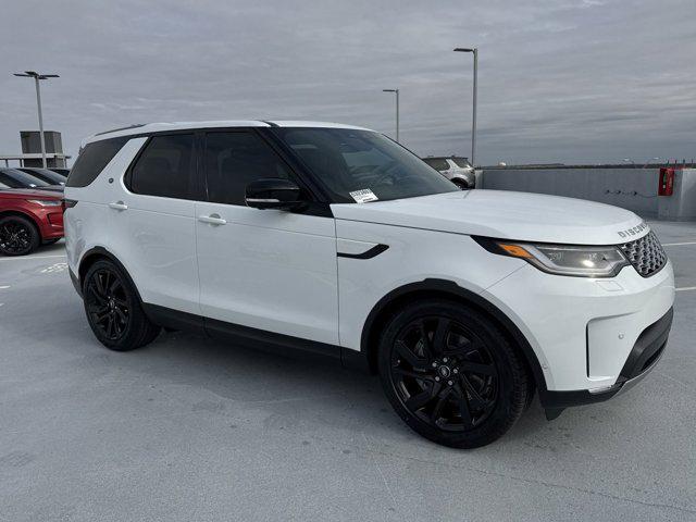 new 2025 Land Rover Discovery car, priced at $69,928