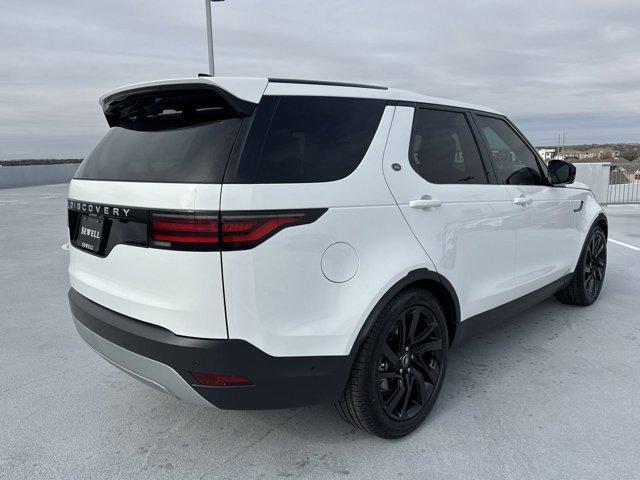 new 2025 Land Rover Discovery car, priced at $69,928