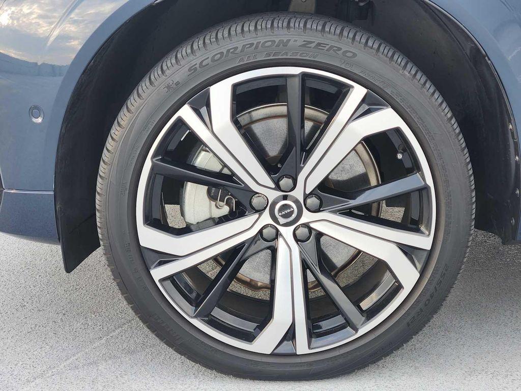 used 2022 Volvo XC60 car, priced at $35,990