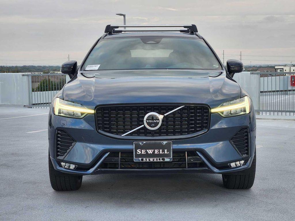 used 2022 Volvo XC60 car, priced at $35,990
