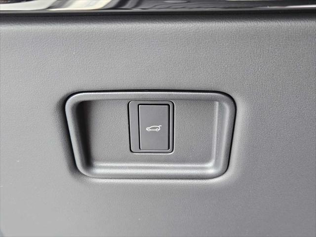 new 2025 Land Rover Range Rover Sport car, priced at $105,145