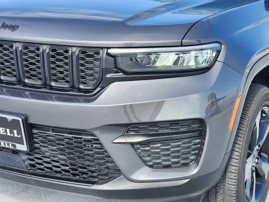 used 2024 Jeep Grand Cherokee car, priced at $37,990