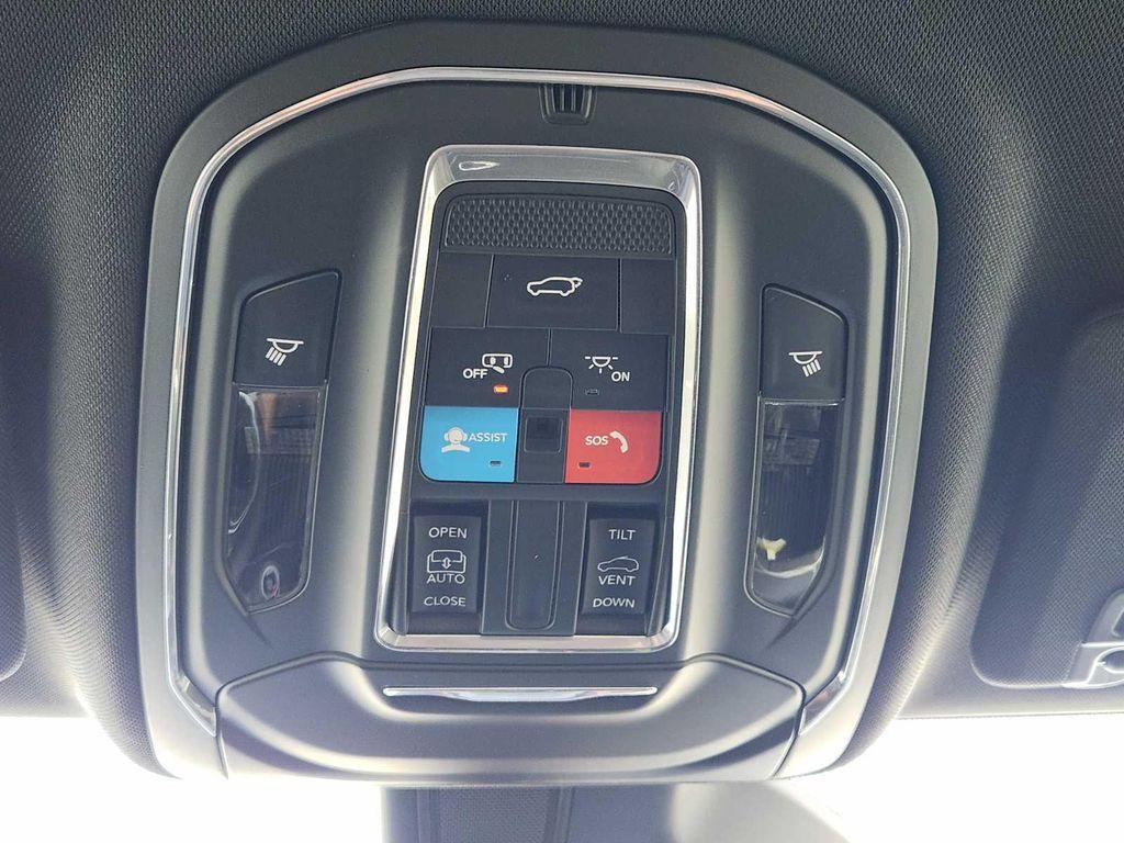 used 2024 Jeep Grand Cherokee car, priced at $37,990
