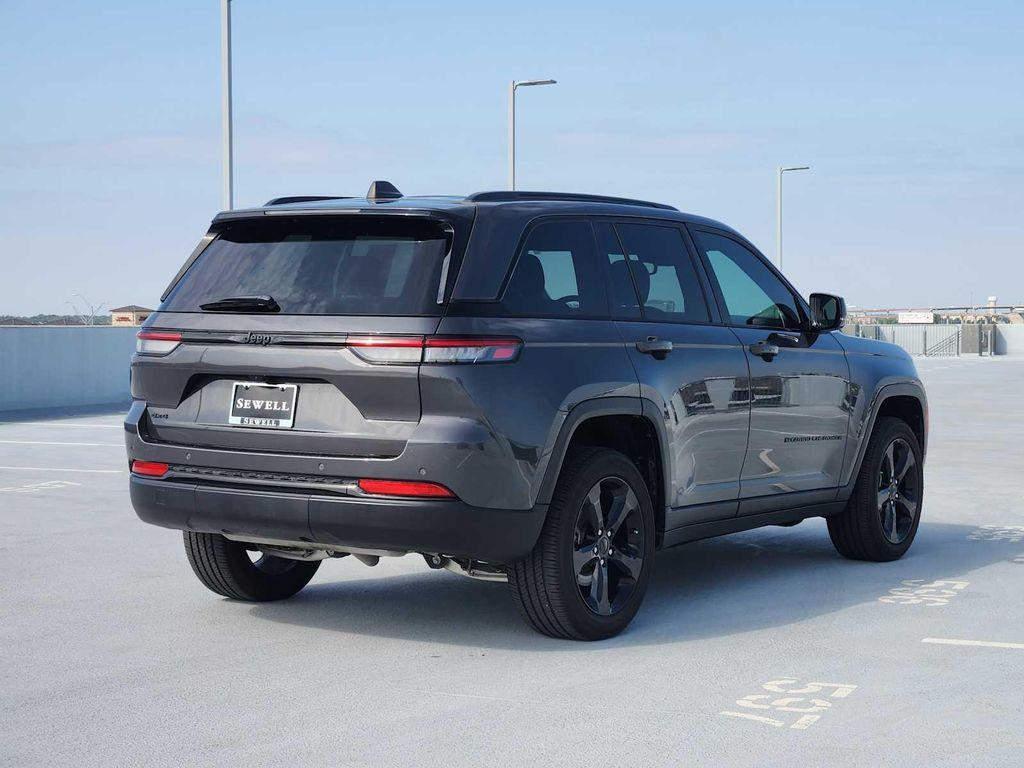 used 2024 Jeep Grand Cherokee car, priced at $37,990