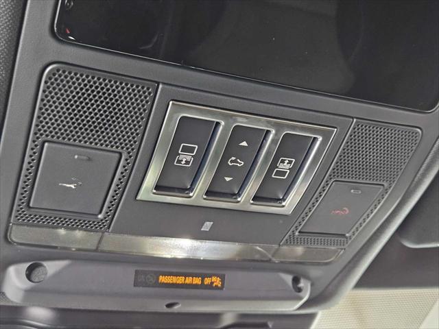used 2024 Land Rover Discovery car, priced at $55,990