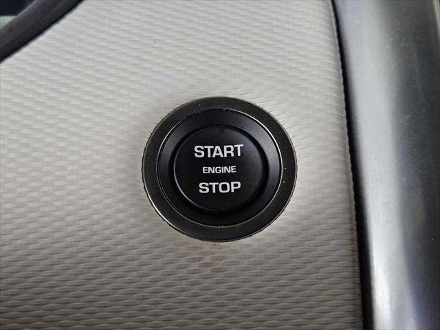 used 2024 Land Rover Discovery car, priced at $55,990