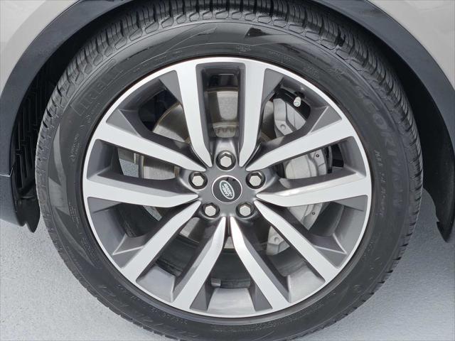 used 2024 Land Rover Discovery car, priced at $55,990
