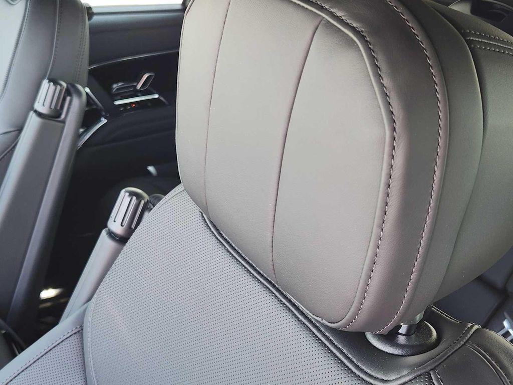 new 2025 Land Rover Range Rover car, priced at $149,715