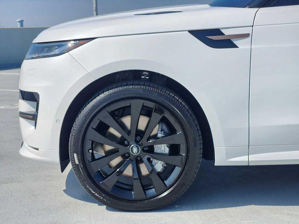 new 2025 Land Rover Range Rover Sport car, priced at $127,155