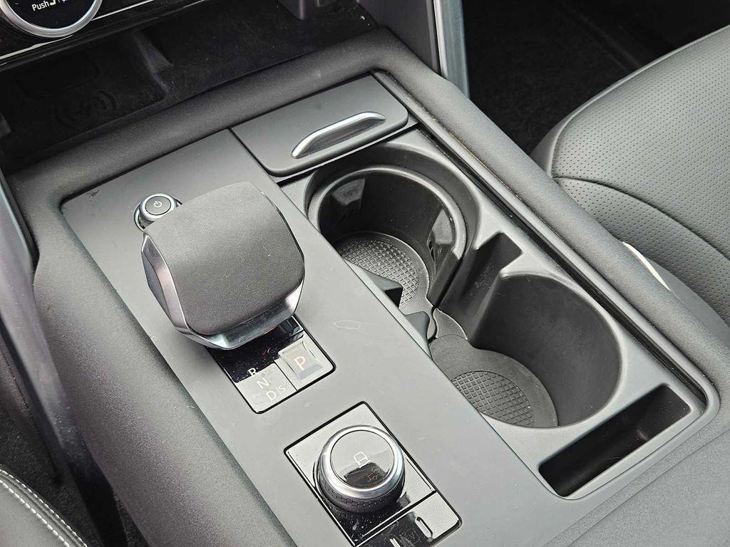used 2024 Land Rover Discovery car, priced at $51,990