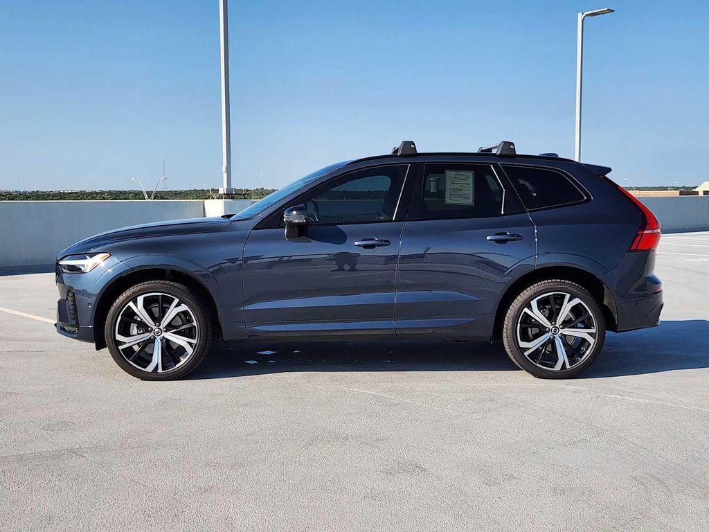 used 2022 Volvo XC60 car, priced at $37,990