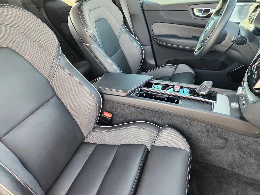 used 2022 Volvo XC60 car, priced at $37,990