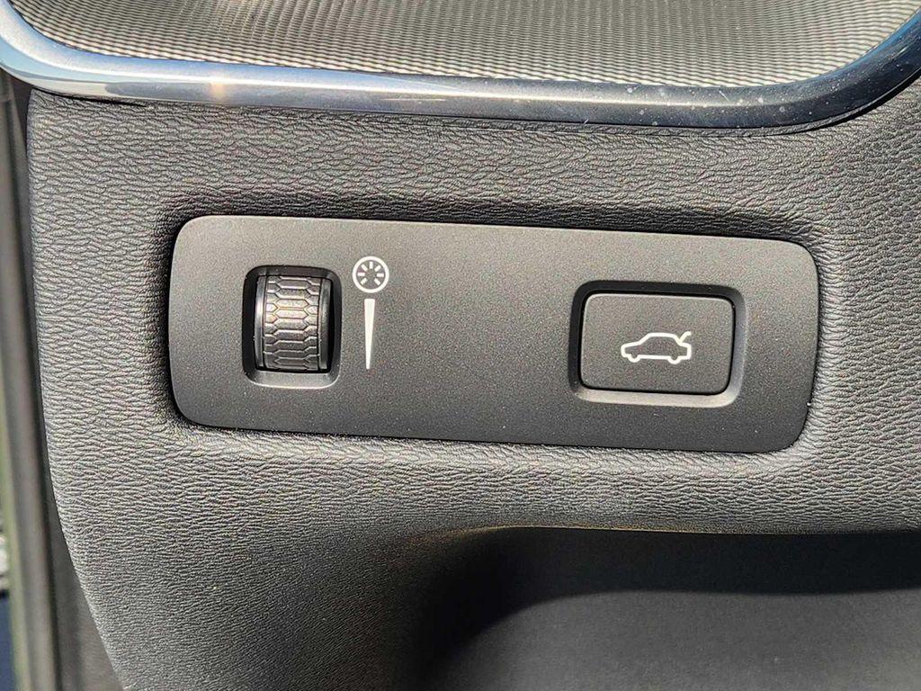 used 2022 Volvo XC60 car, priced at $37,990