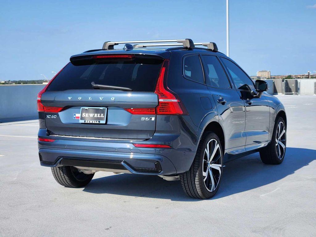 used 2022 Volvo XC60 car, priced at $37,990
